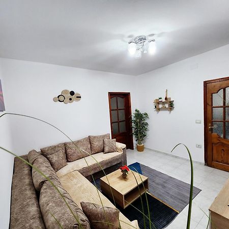 Eden Guesthouse Dıraç Dış mekan fotoğraf